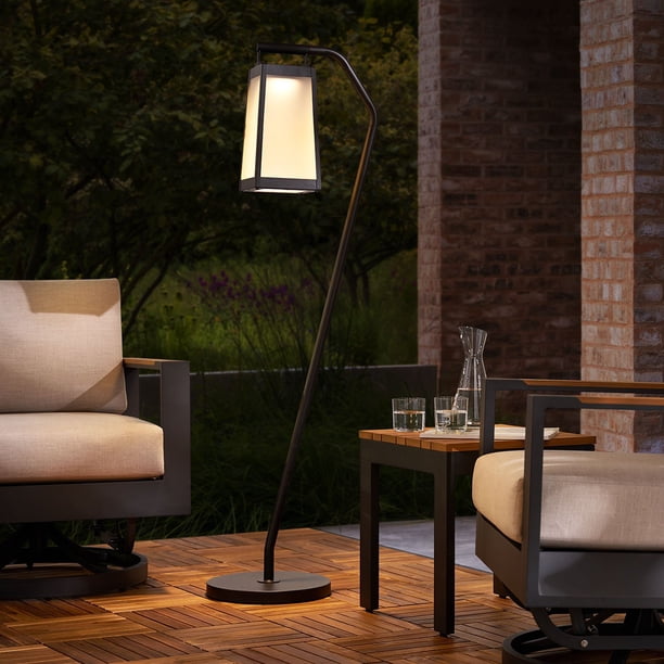 Member's Mark Vista Standing Solar & USB Floor Lamp - Samsclub.com
