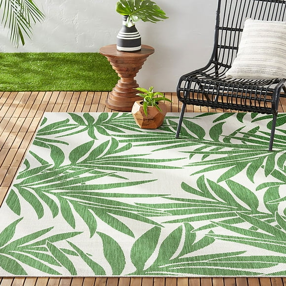 Nicole Miller Sharon Reversible Indoor/Outdoor Area Rug, 5' x 7'