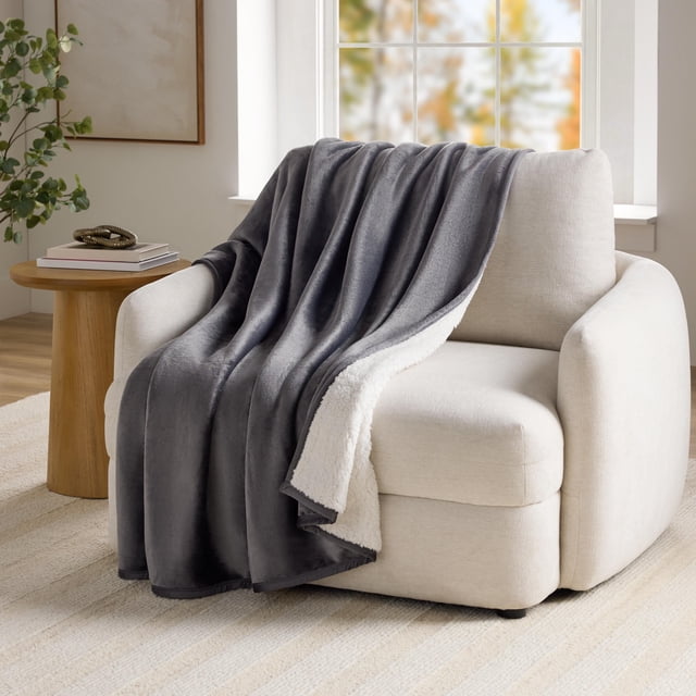 Member's Mark Cozy Plush Throw, 60" x 72"