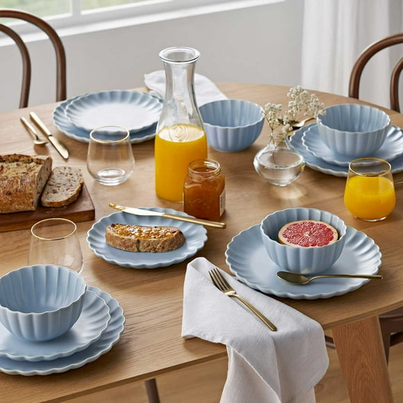 Member's Mark 12-Piece Scallop Dinnerware Set