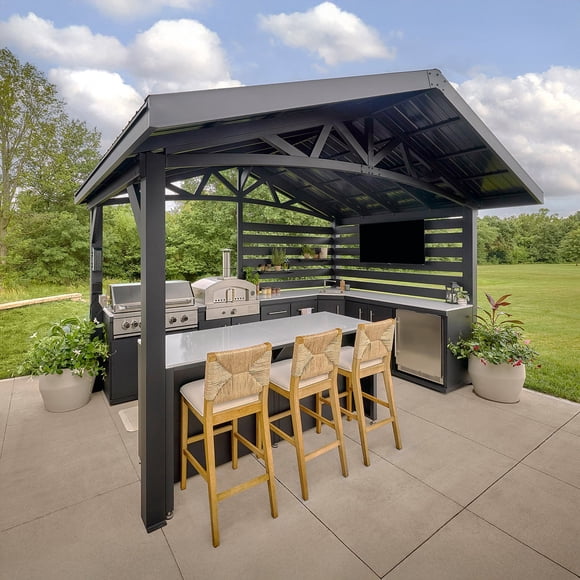 Range Covered Outdoor Kitchen w/ Grill & Pizza Oven