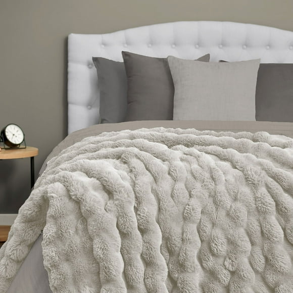 Ashford Home Heavy Weight Ultra Fine Faux Fur Throw Blanket Throw, 60"x70"