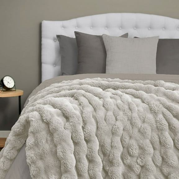 Ashford Home Heavy Weight Ultra Fine Faux Fur Throw Blanket Throw, 60"x70"