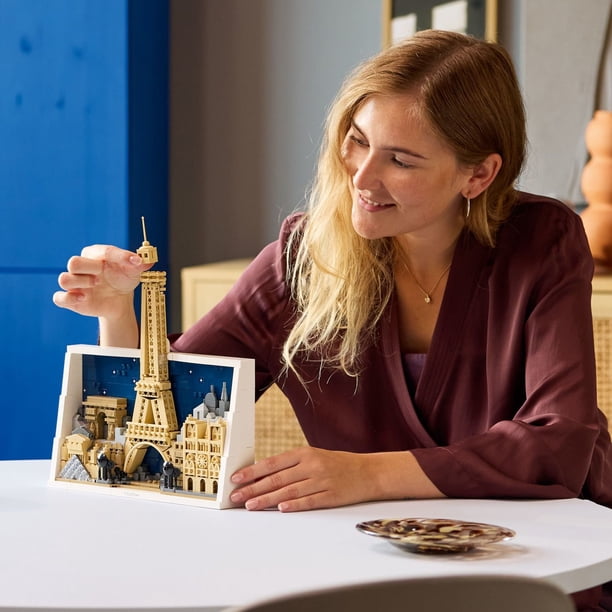 LEGO Architecture Paris – City of Love Building Set, 958 pc