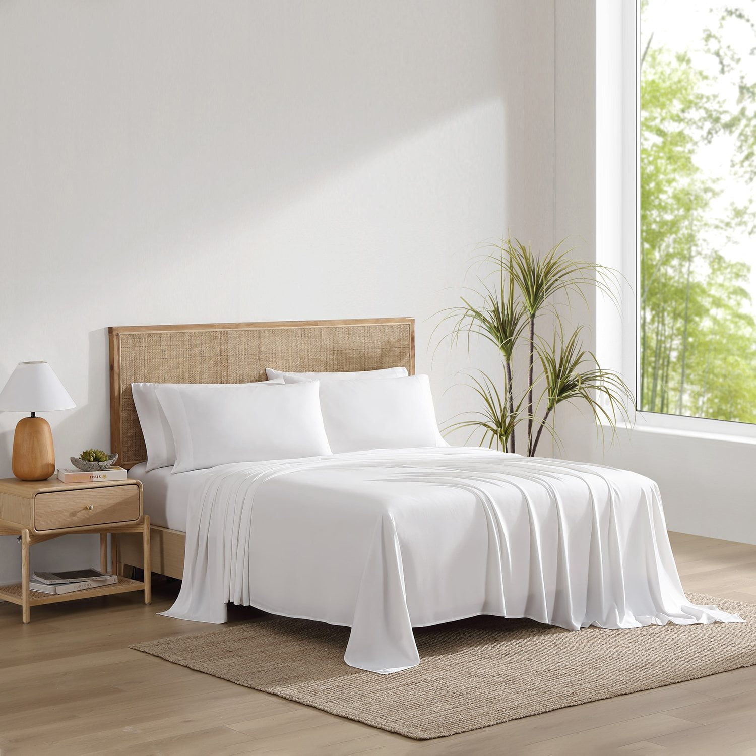 Ultra Soft Rayon Bamboo Sheet Set – 6 Piece Deep Pocket All-Season Bedding, Double/Full Size, White