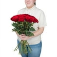 thumbnail image 3 of Member's Mark Premium Roses, 18 stems, choose color, 3 of 4