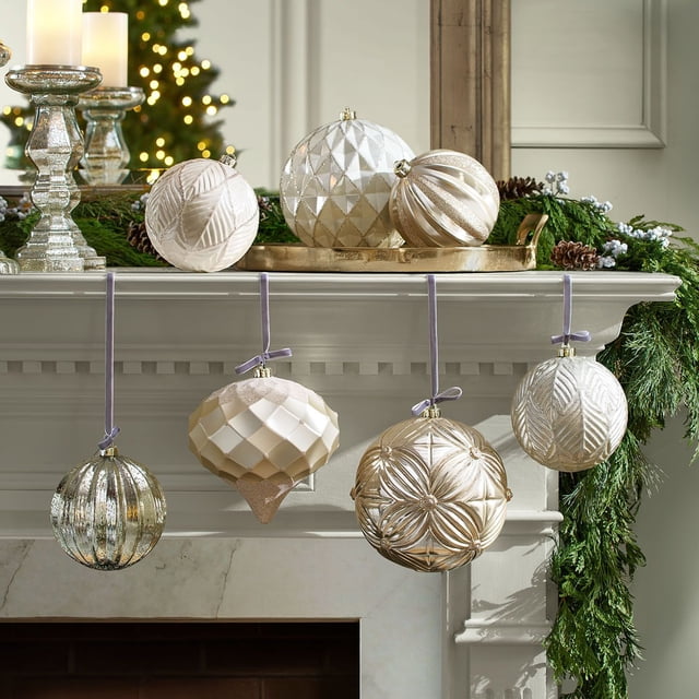 Member's Mark Oversized Shatterproof Ornaments, Set of 7