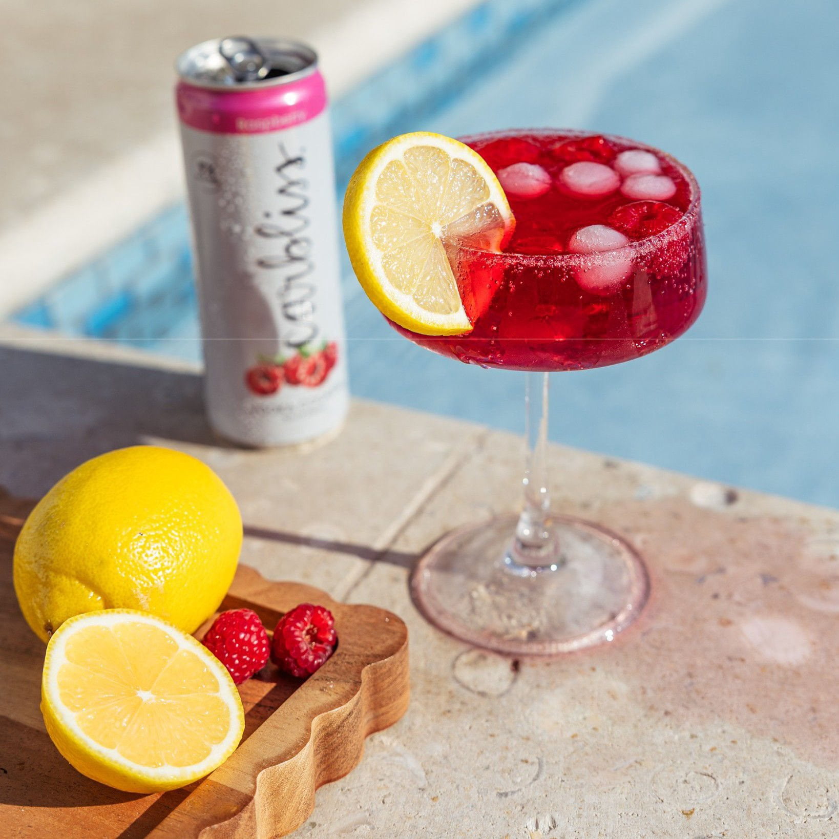 ドリンクツリー Carbliss Tropical Bliss Vodka Cocktail Variety Pack, 12 fl. oz