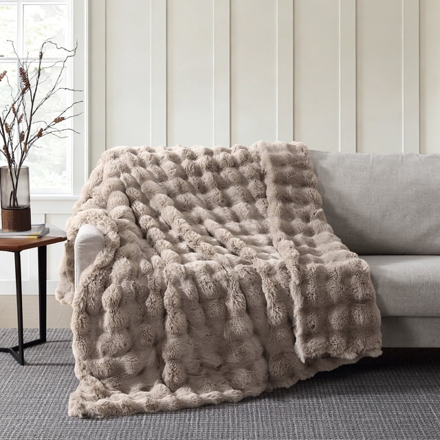 Member's Mark Faux Fur Bubble Throw Blanket, 60" x 70"