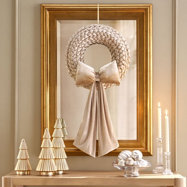 Member's Mark Velvet Wreath with Bow