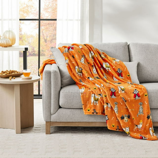 Member's Mark Lounge Throw, 60" x 70", Halloween Designs