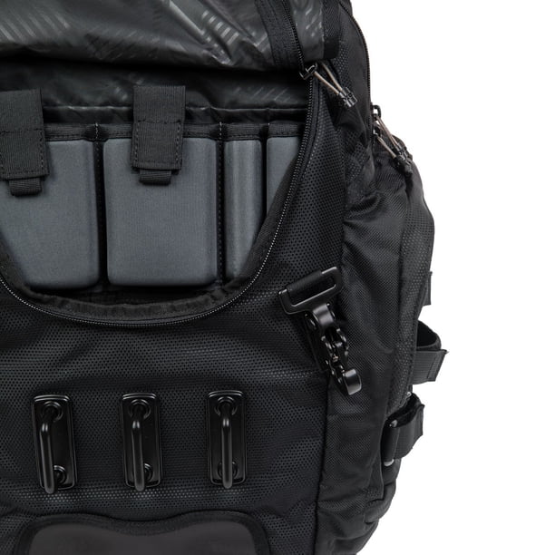 Oakley Kitchen Sink Backpack Stealth Black 34 L - Samsclub.com