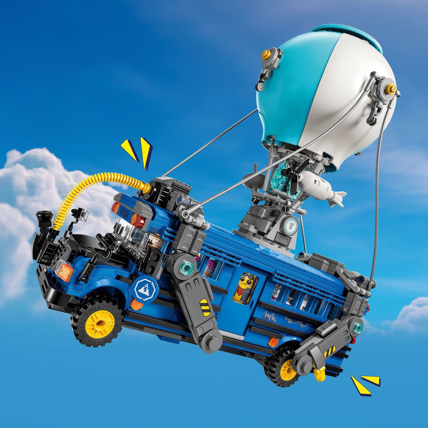 LEGO Fortnite Battle Bus Collectible Building Toy, 954 pcs 