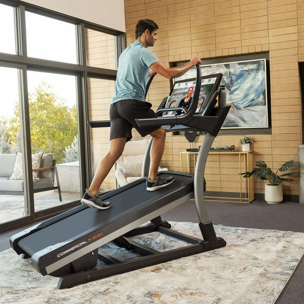 NordicTrack Commercial Series X32i Incline Trainer