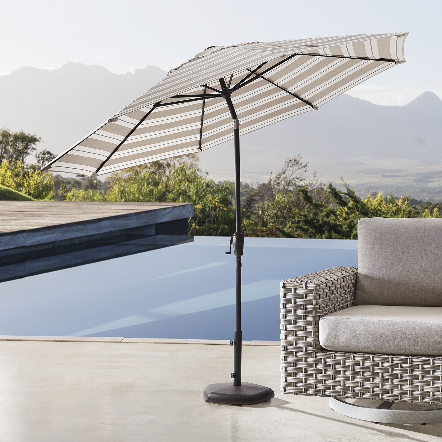 8 patio umbrella with 24 spines Costway 300 cm Solar Patio Umbrella with 24 LED Lights-Grey