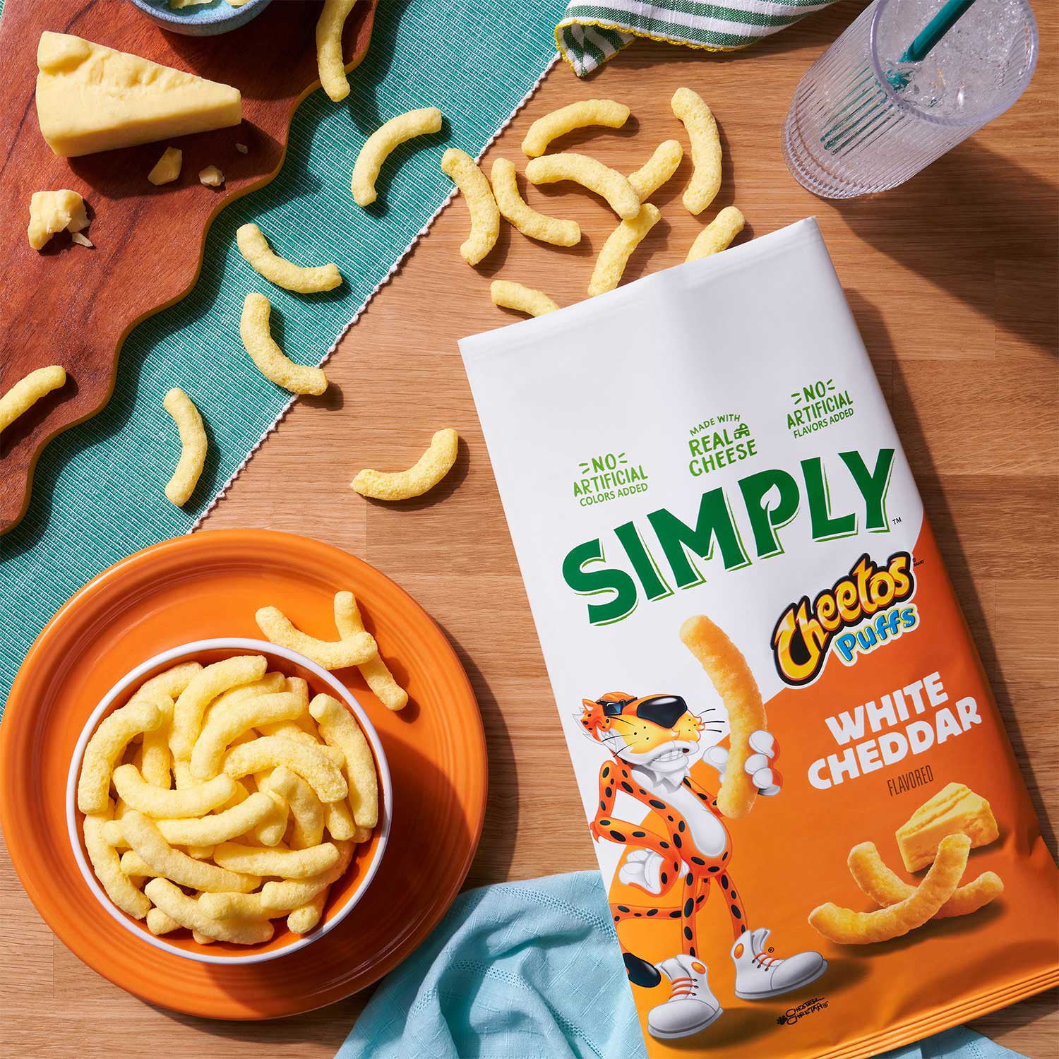 Simply Cheetos White Cheddar Puffs, 0.87 oz., 30 pk. - Samsclub.com