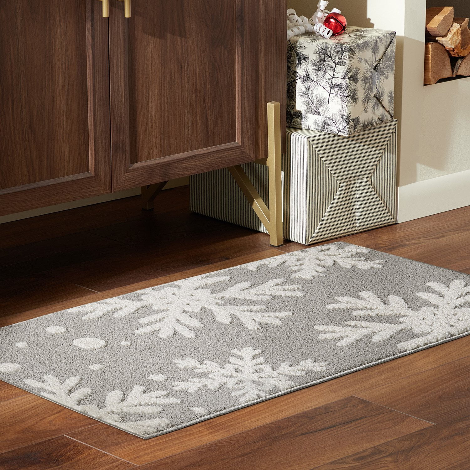 42×92 \"Holiday bells” ViNTAGE RUG Frosty Bells Winter Whispers Holiday Area Rug, Assorted Sizes