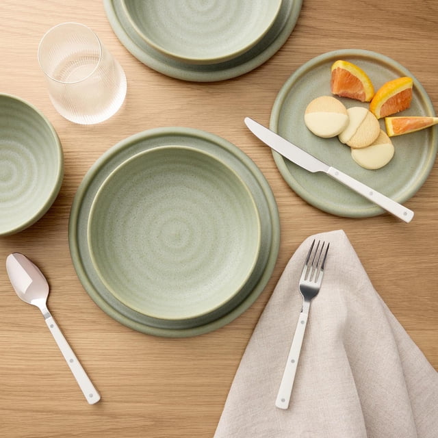 Member's Mark 16-Piece Bubble Reactive Dinnerware Set