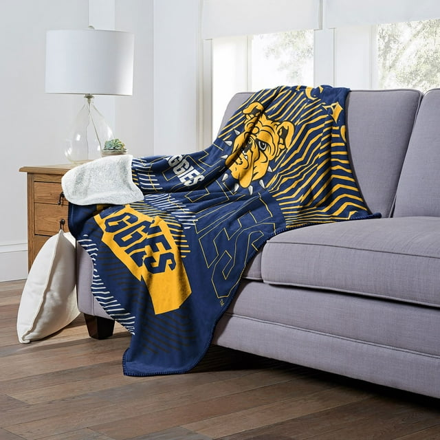 Officially Licensed NCAA Cloud Throw Blanket with Sherpa Back, 60" x 70"