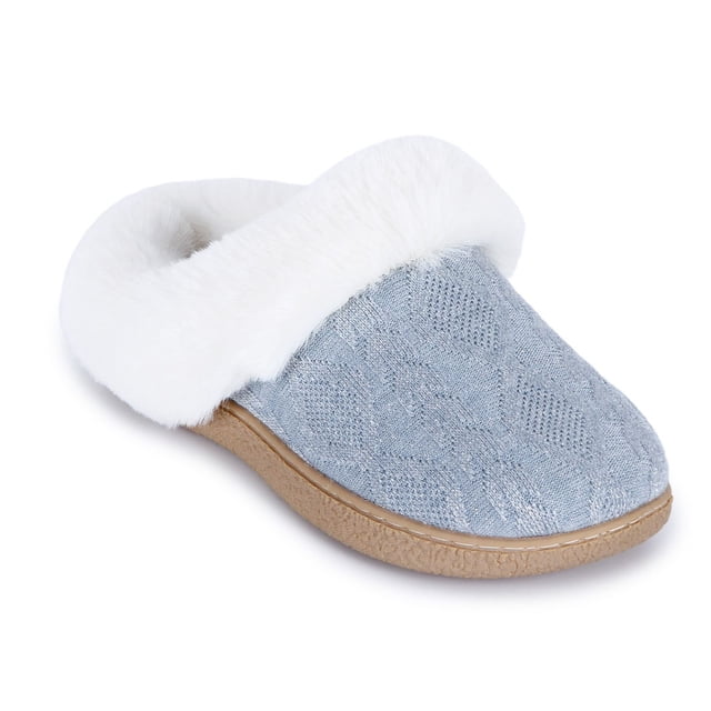 Isotoner Women's Classic Comfort Slipper