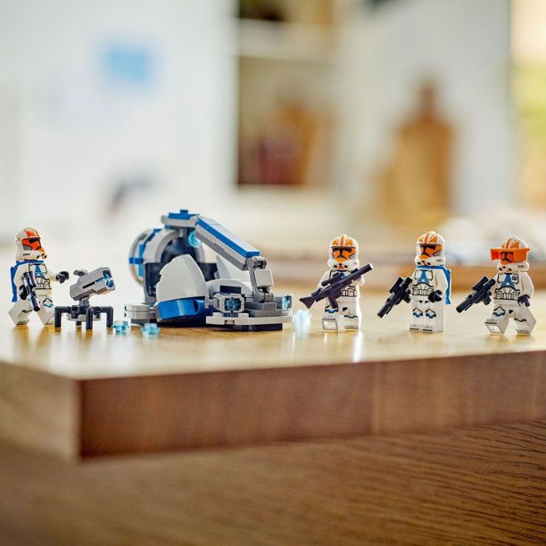 LEGO Star Wars 332nd Ahsoka's Clone Trooper Battle Pack Building