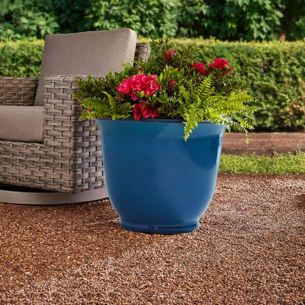 Member's Mark 22" Thora Plastic Planter - Samsclub.com