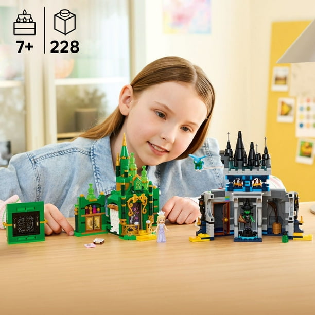 LEGO Wicked Emerald City & Kiamo Ko Castle Building Set, 860 pc