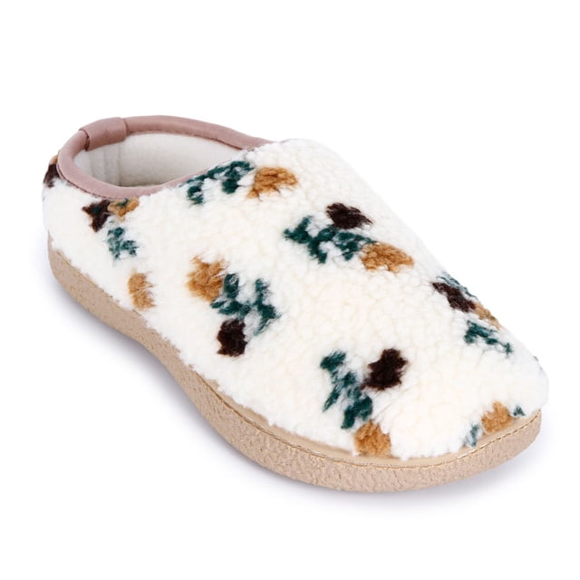 Isotoner Women's Classic Comfort Slipper