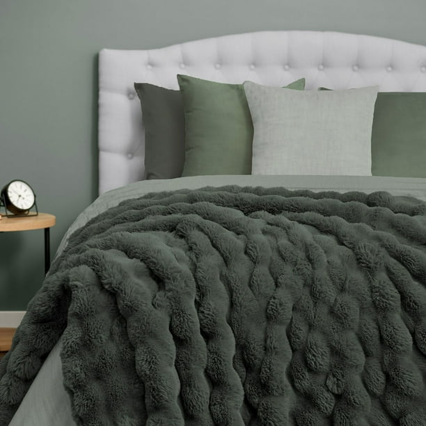 Ashford Home Heavy Weight Ultra Fine Faux Fur Throw Blanket Throw