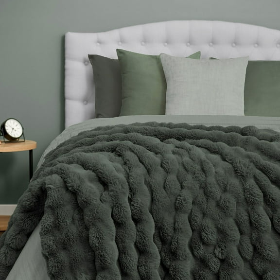 Ashford Home Heavy Weight Ultra Fine Faux Fur Throw Blanket Throw, 60"x70"