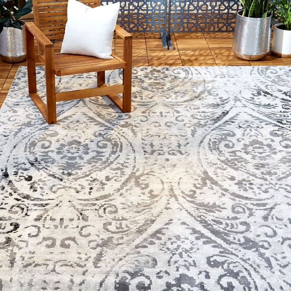 Nicole Miller New York Patio Sofia Juniper Area Rug