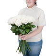 thumbnail image 3 of Member's Mark Premium Roses, 18 stems, choose color, 3 of 4