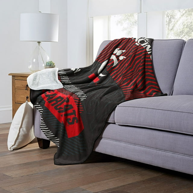 Officially Licensed NCAA Cloud Throw Blanket with Sherpa Back, 60" x 70"