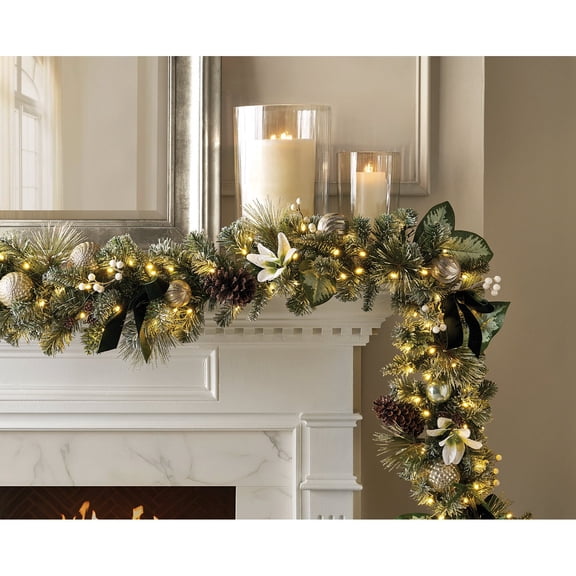 Member's Mark 9' Pre-Lit Decorated Garland