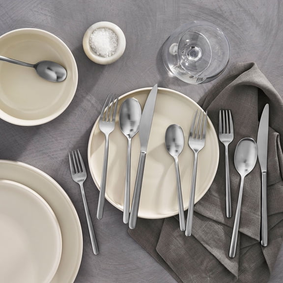 Member's Mark Premium 20-Piece 18/10 Stainless Steel Modern Flatware Set, Assorted Finishes