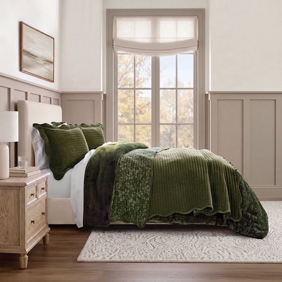 Member’s Mark 3-Piece Chenille Scallop Quilt Set, Assorted Sizes