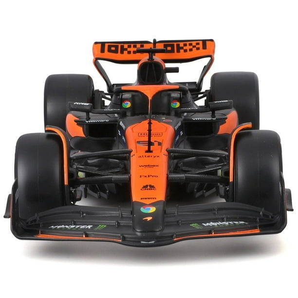 Bburago Formula One Racing 1:24 Race Cars with Driver Figures, 2