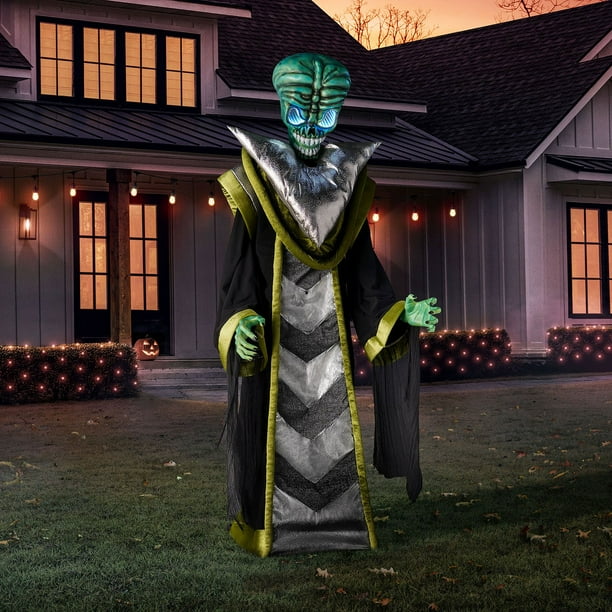 Member's Mark 8.5' Pre-Lit Animated Alien - Samsclub.com