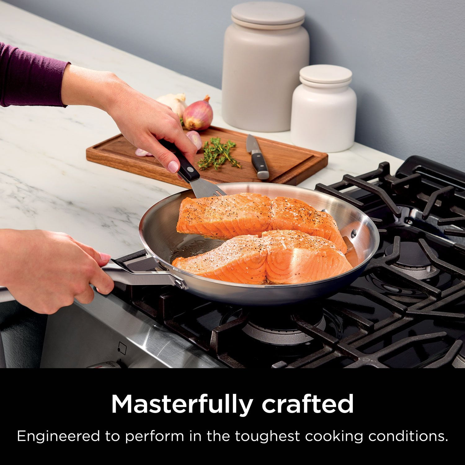 Juego de 12 piezas de utensilios de cocina Ninja EverClad de acero inoxidable de triple capa de calidad comercial.