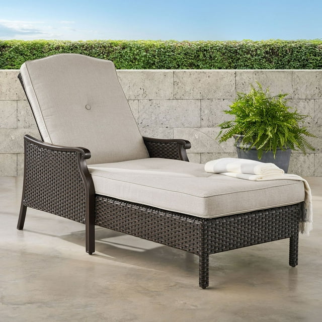 Member's Mark Heritage Cushioned Chaise Lounger