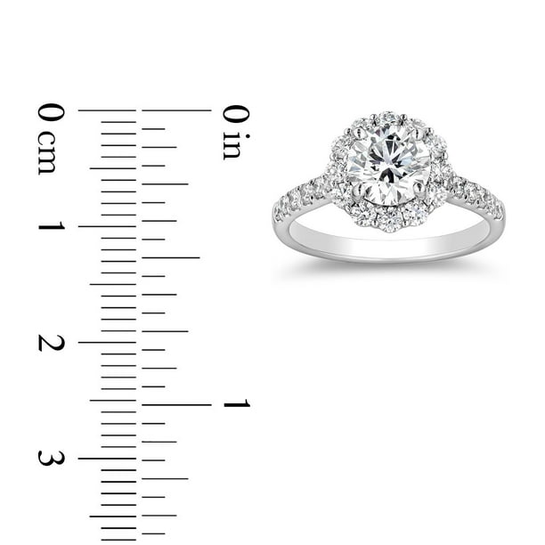 Round Cut Diamond Halo Ring in 18K Gold