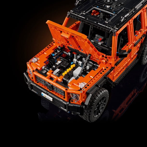 LEGO Technic Mercedes-Benz G 500 Professional Line Car Building