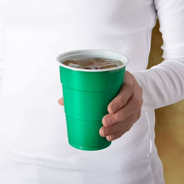 Member's Mark Premium Quality Holiday Plastic Cups (18 oz., 180 ct