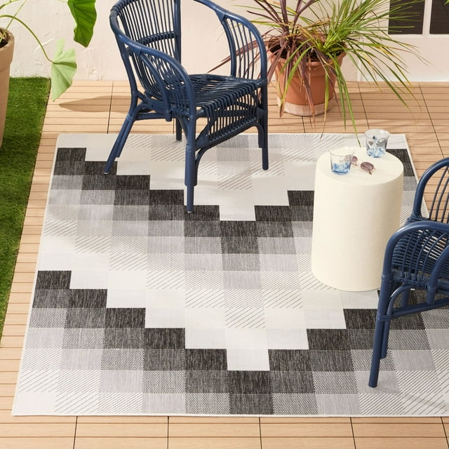 Nicole Miller Ombre Chevron Indoor/Outdoor Area Rug