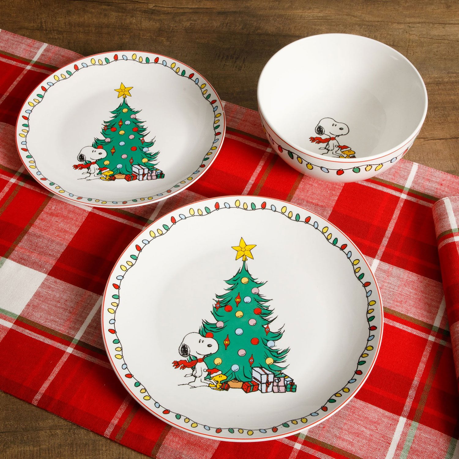 Peanuts 18-Piece Holiday Ceramic Dinnerware Set - Samsclub.com