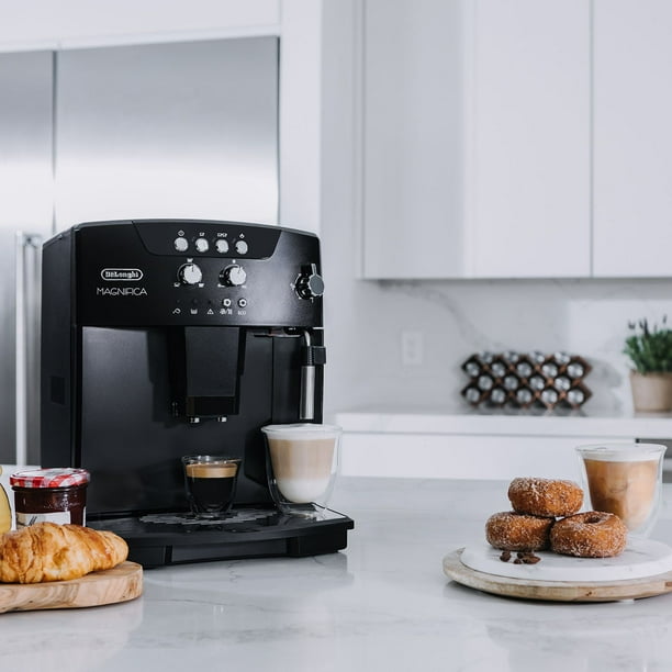 De'Longhi Magnifica Fully Automatic Espresso and Cappuccino