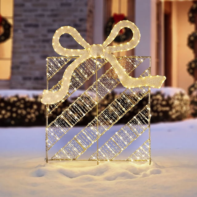 Member's Mark Pre-Lit Ornament and Giftbox Décor