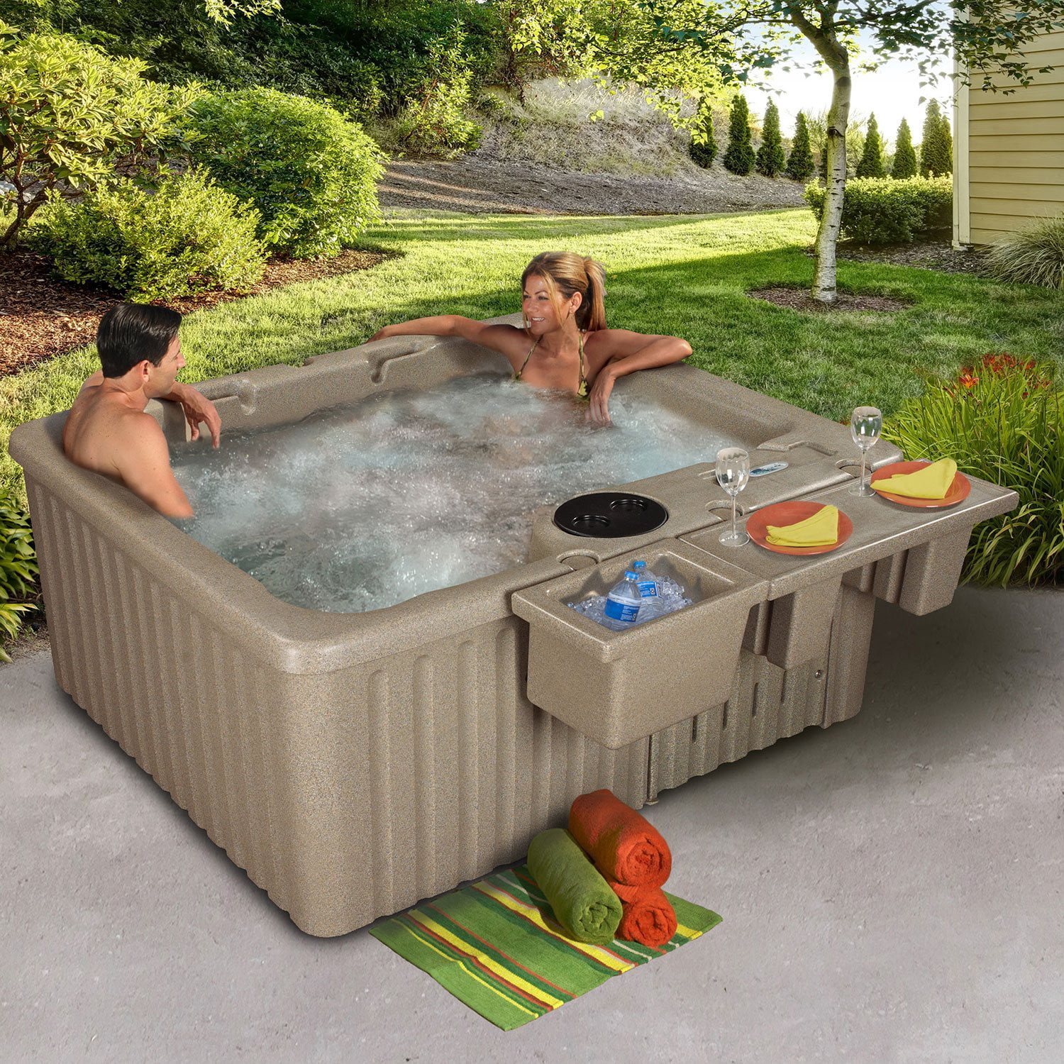 Everlast Spas Escapade 4-Person 20-Jet Lounger Spa with