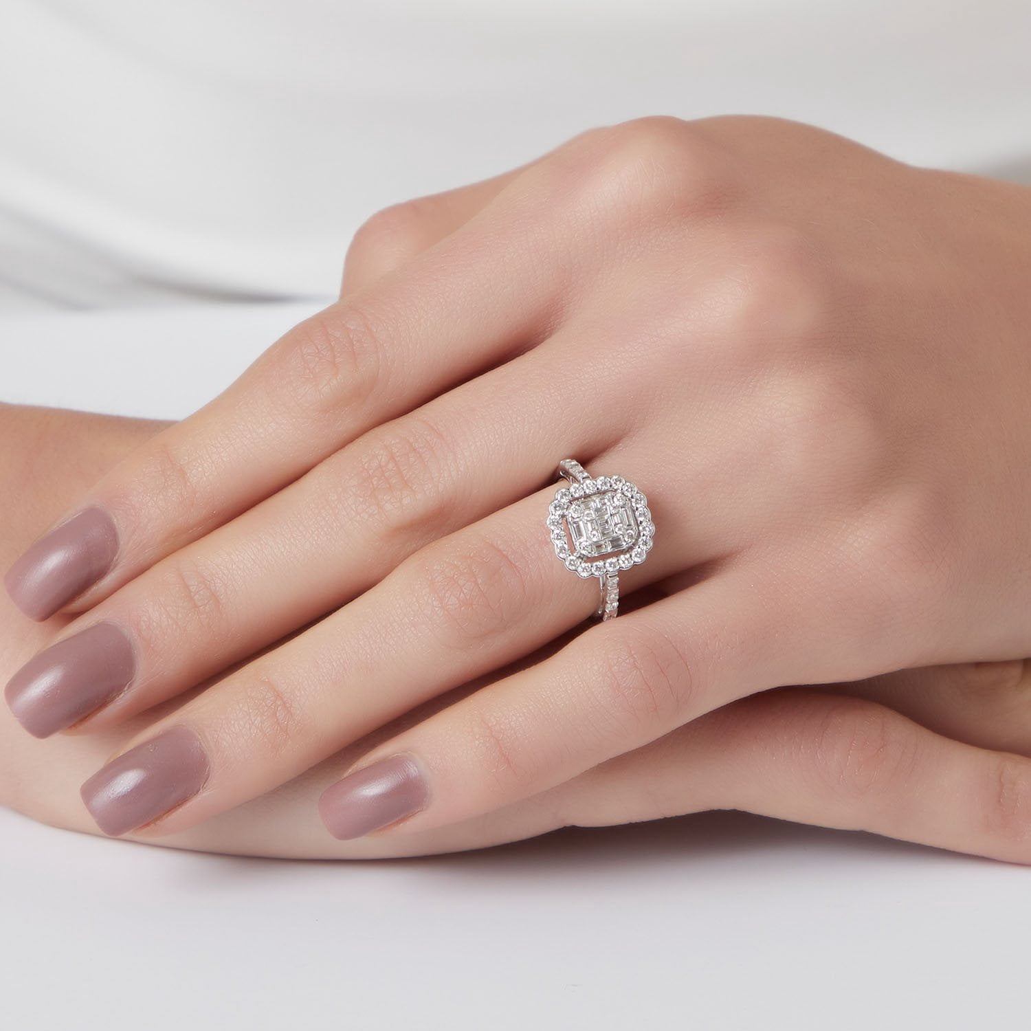 エメラルド 0.85ct ダイヤモンド 0.70ct Pt900 リング 指輪 【公式通販】