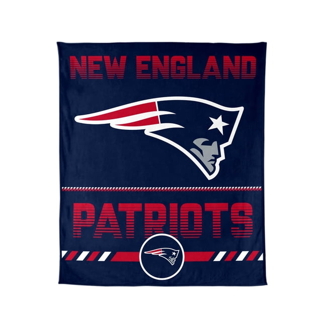 Logo Brands New England Patriots 60"x70" Super Plush Blanket